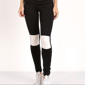 Olympia et al activewear Moto leggings Sz M BNWT
